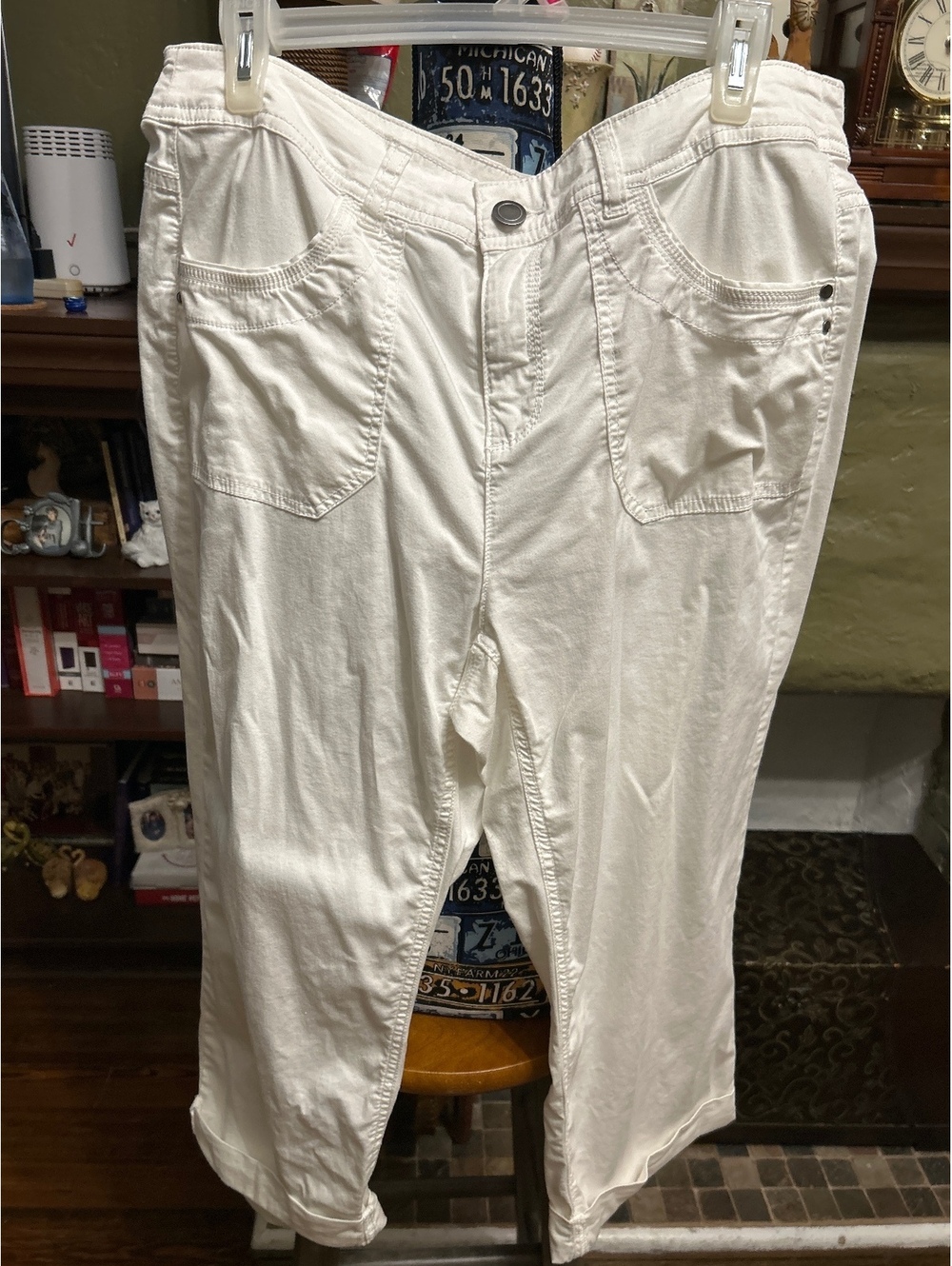 Style & Co. White Cotton Blend Capris Size 12